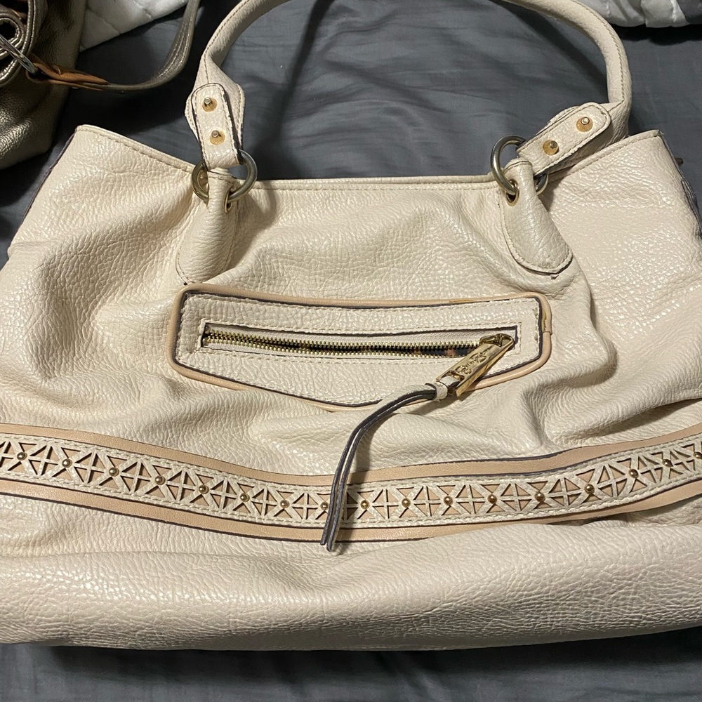 Jessica Simpson white bag. Wear and tear pictured.